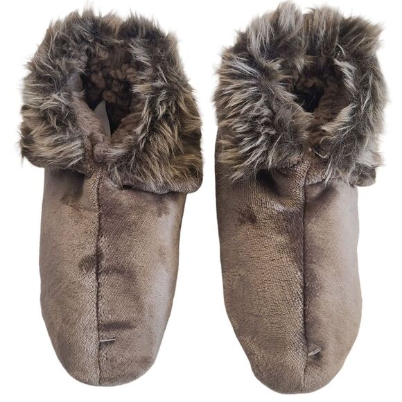 PLUSH SLIPPERS Faux Fur Cuffs Two Styles Size L - Picture 4 of 12